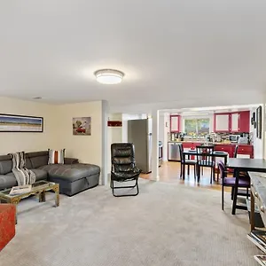 Apartment Cozy & Spacious Steps From Regis, Denver